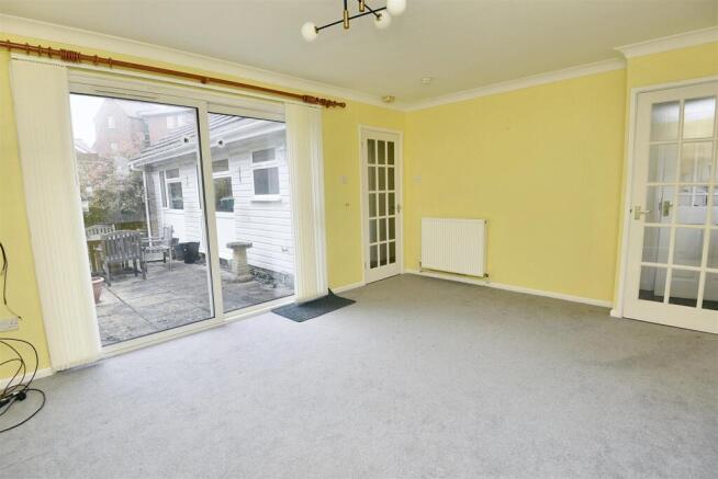 Sitting/Dining Room