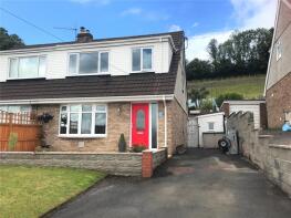 20, Llwynifan, Llangennech, Llanelli SA14 8AJ