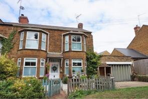 Sundial, Stratford Road A422, Banbury OX15 6EF