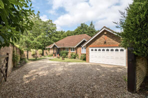 Abruchill Lodge, Maybourne Rise, Mayford, Woking GU22 0SH