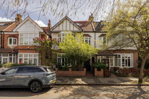 Burlington Avenue, London, TW9 4