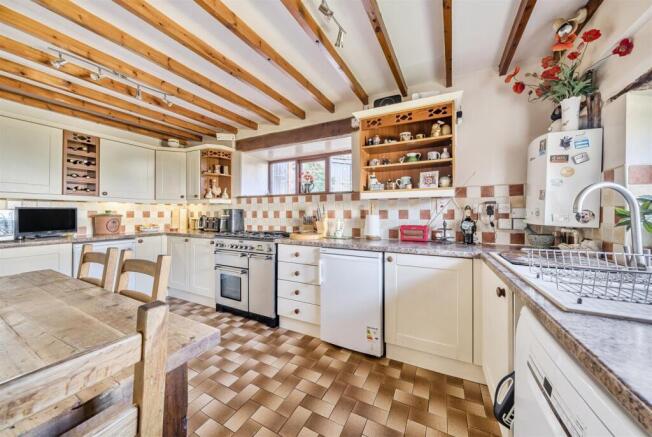 Kitchen/Dining Room