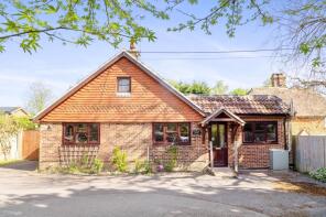Lillybank Cottage, Station Road, Billingshurst RH14 0SN