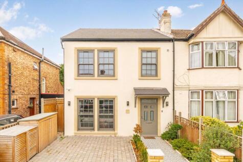 Midhurst Road, Northfields