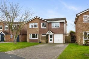 26, Beckets Way, Uckfield TN22 5PE