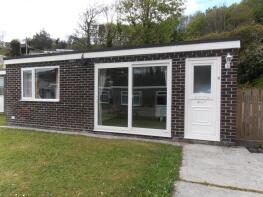 5 Valley Bungalows, Millendreath Holiday Village, Millendreath PL13 1PD
