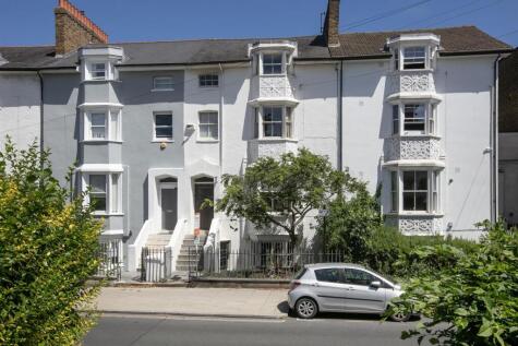 Lyndhurst Way, Peckham, SE15
