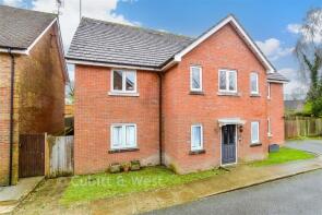 8, The Glade, Pulborough RH20 4GL