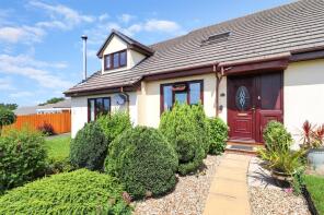 15, Heywood Close, Bideford EX39 6HS