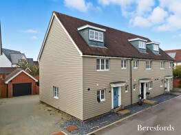 3, Marshalls Way, Dunmow CM6 1SA