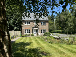 14, Silver Birch Mews, Greatham, Liss GU33 6DL