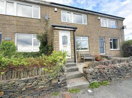 3, Bowling Green Court, Stainland, Halifax HX4 9QQ