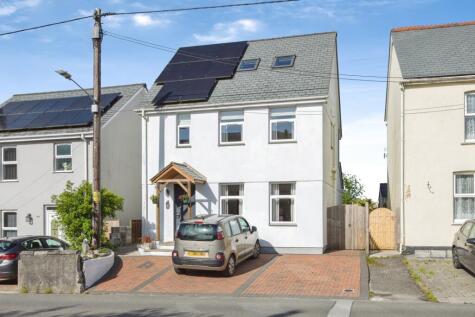 Roche Road, Bugle, St. Austell, Cornwall, PL26
