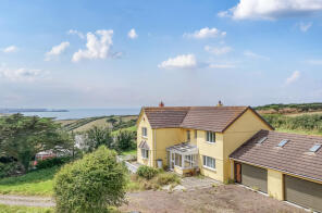 Pleasant Streams, Tregurrian, Newquay TR8 4AD