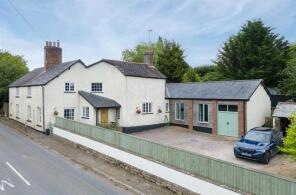 Tamaleen Cottage, Road Through Fairmile, Ottery St. Mary EX11 1LR