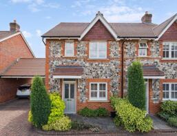 5, Oakwood Place, High Wycombe HP14 3BQ
