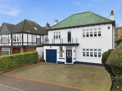 Forest Close, Snaresbrook