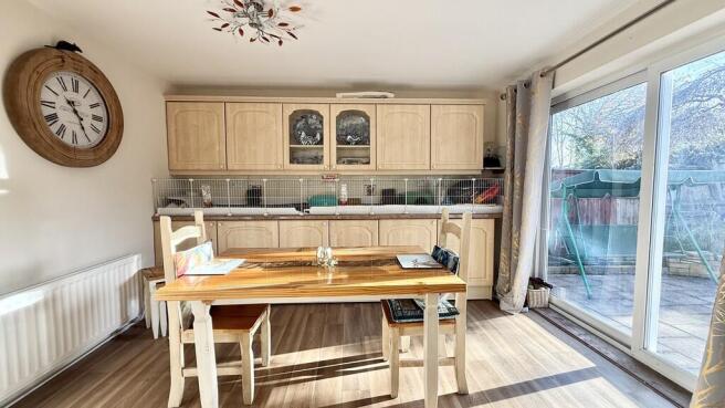 Kitchen/dining ro...
