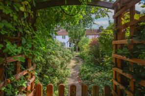 3, Summersfield Terrace, Liss GU33 7LF