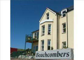 15, Beachcombers Apartments, Tregurrian Hill, Watergate Bay, Newquay TR8 4AB