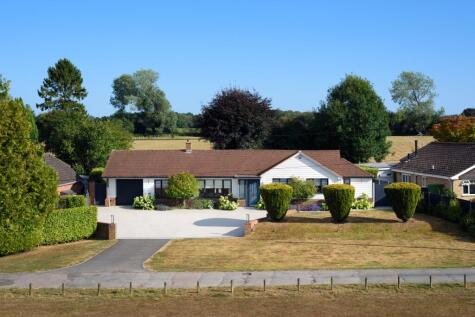 The Lees, Challock