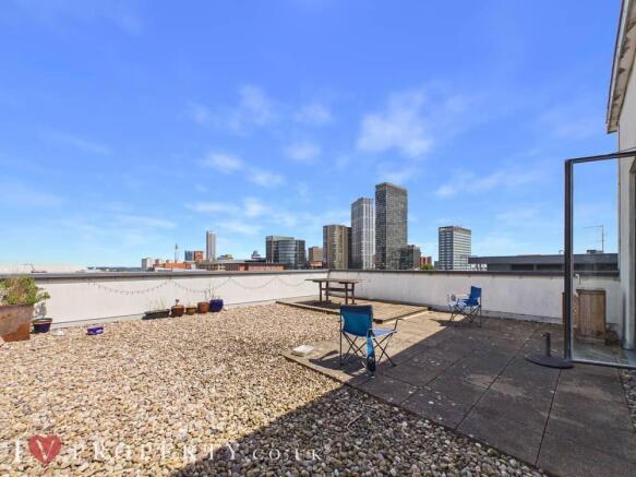 giraffe360-STILL003