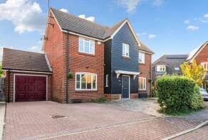 27, Riggall Court, Cuxton, Rochester ME2 1EB