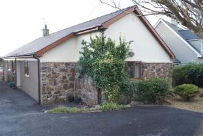 Canol Y Pentref, B4413 From Botwnnog To Tre'r Ddol Estate Sarn Meyllteyrn, Pwllheli LL53 8RA
