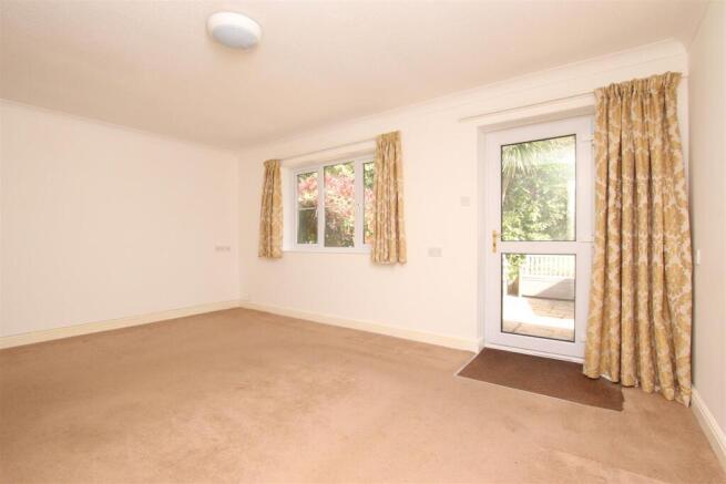 Living Room.JPG