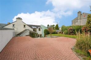 Cobblestones, Chapel Street, Yelverton PL20 7DE