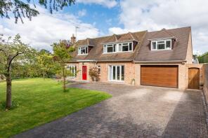 Clinton, Poles Lane, Thundridge SG12 0SQ