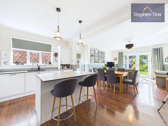 Open Plan Kithen/Dining/Living Area