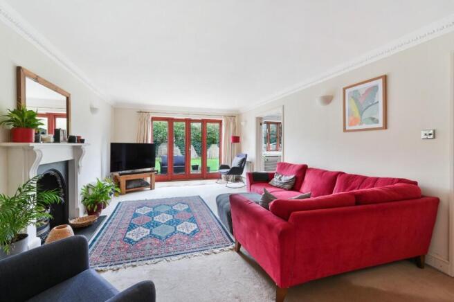 HAWTHORN CLOSE