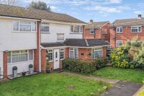 24, Devonshire Green, Slough SL2 3DR
