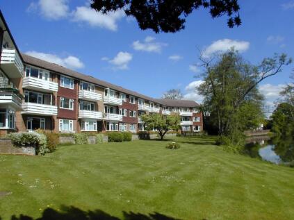 Kingfisher Close, Hersham, KT12
