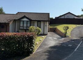 49, Darran Park, Neath SA10 6PX