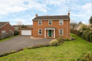 Coachway, Lipe Lane, Ruishton, Taunton TA3 5HZ