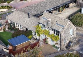 4, Ivy Lodge Barns, Stroud Road, Gloucester GL4 8JH