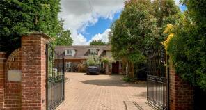 High Trees, Five Acres Close, Chichester PO18 9LX