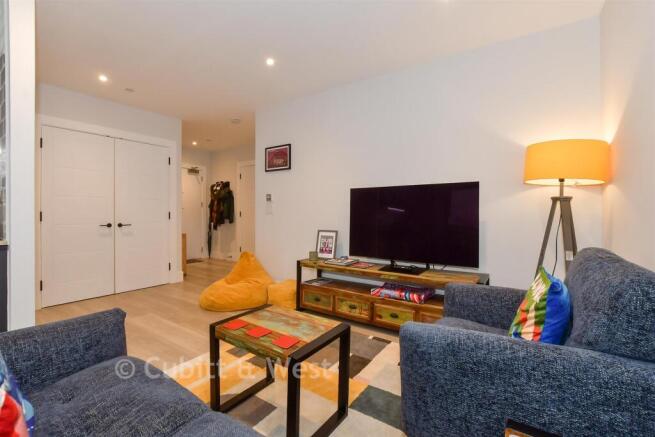 Lounge/Kitchen