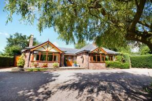 Sunny Bank, Tarporley Road, Whitley, Warrington WA4 4DX