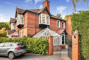 Flat 2, 10, Montpellier Parade, Cheltenham GL50 1UD
