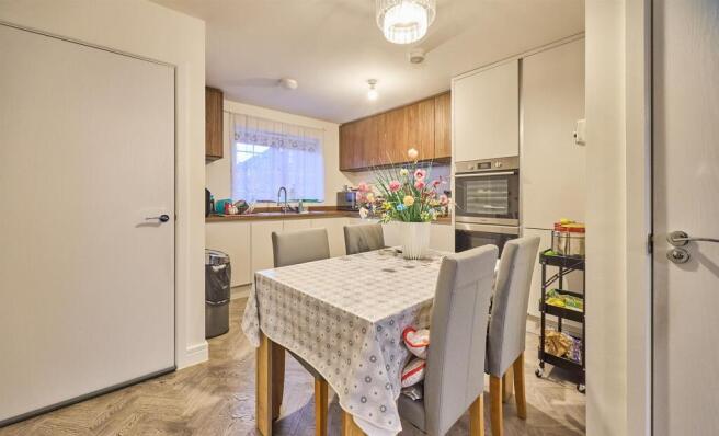 Notleyfield Drive, ES 14.jpg