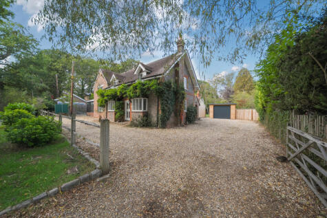 Hogwood Road, Ifold, RH14