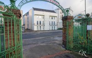 18, Berkeley Court, High Street, Cheltenham GL52 6DA