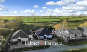 Park Chase, Long Green, Woodbridge IP13 7JE