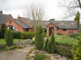 Hunters Lodge, Long Lane, Ashbourne DE6 3DL
