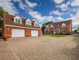 Taypen Lodge, Thrigby Road, Great Yarmouth NR29 3HJ
