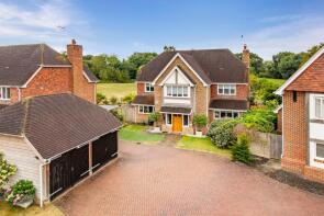 8 Hartfield House, Placketts Corner, Polegate BN26 6FY