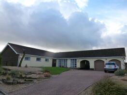 Redlands, Chapel Lane, Swallow, Market Rasen LN7 6DE